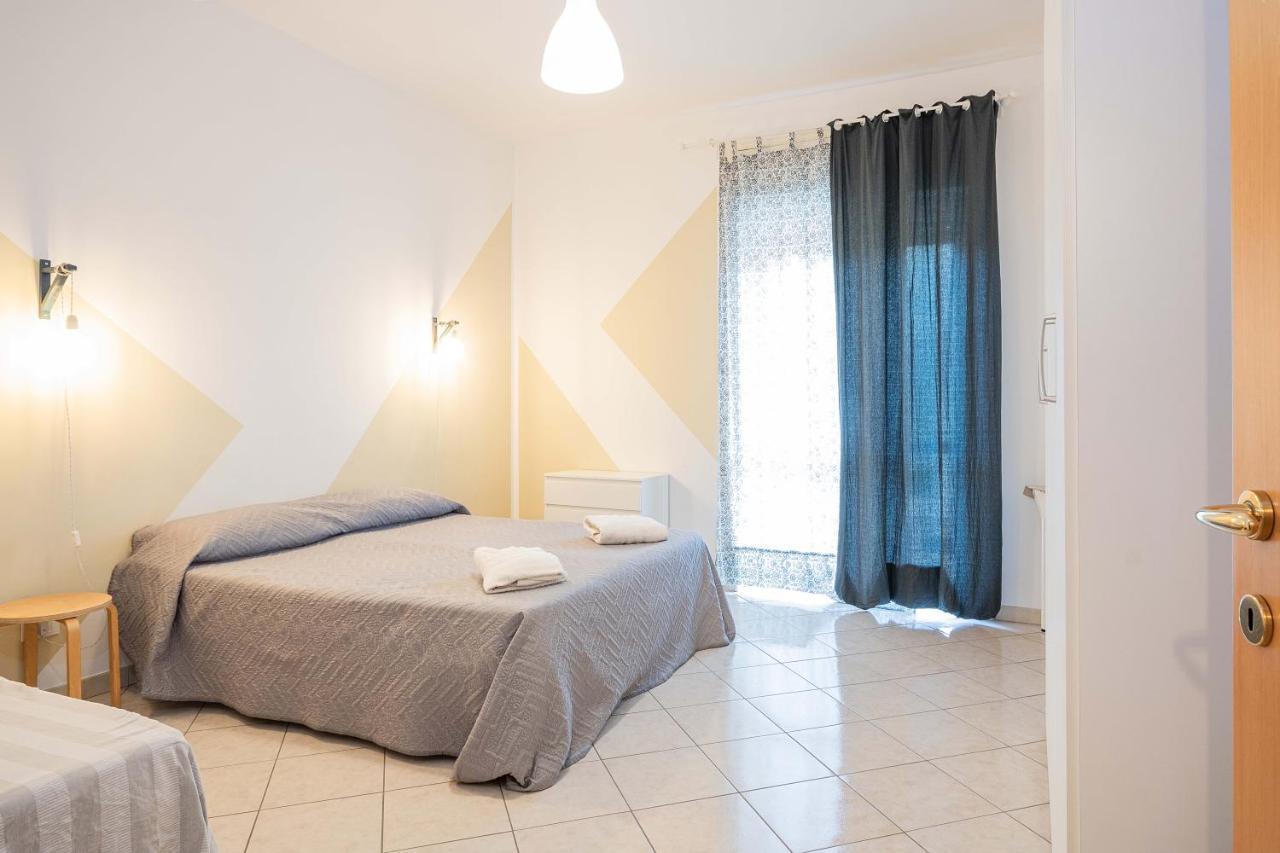 Nuovo Appartamento Beige Bari Exterior photo